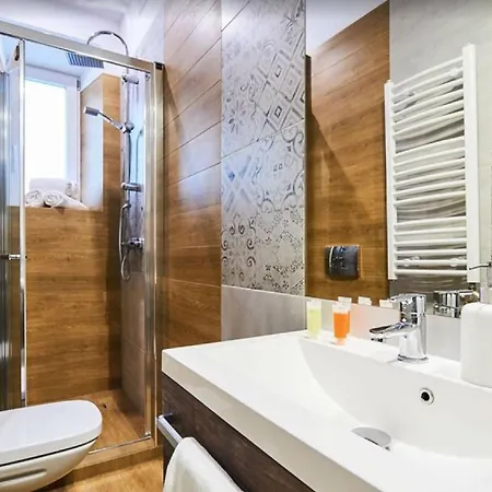 Krowoderska Comfort - By Upstairs Daire Krakow
